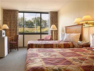 Ramada By Wyndham Near Paramus Hotel 3*