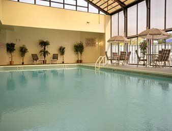 Ramada By Wyndham Near Paramus Hotel Rochelle Park