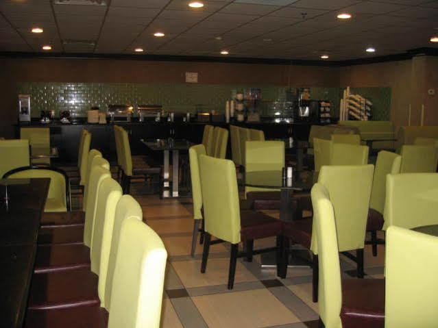 Ramada By Wyndham Near Paramus